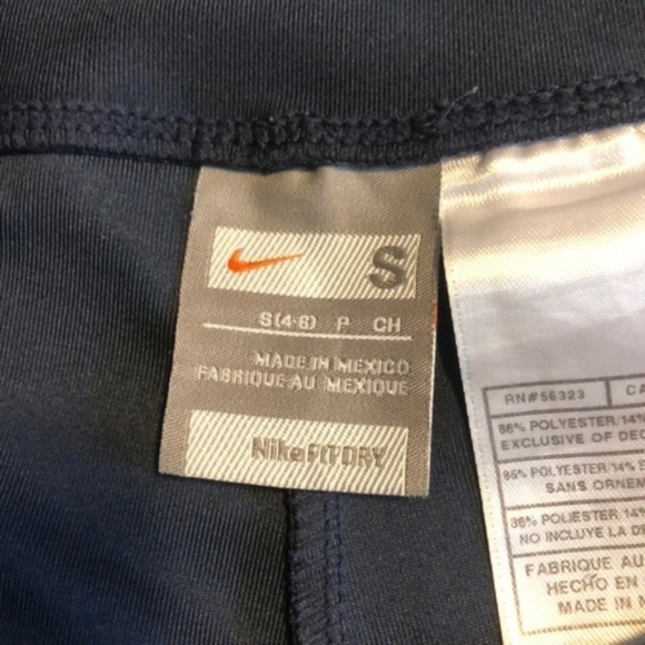 Nike Capri Fit Dry Dark Blue Work Out Pants capri  S 4-6 - Picture 4 of 4